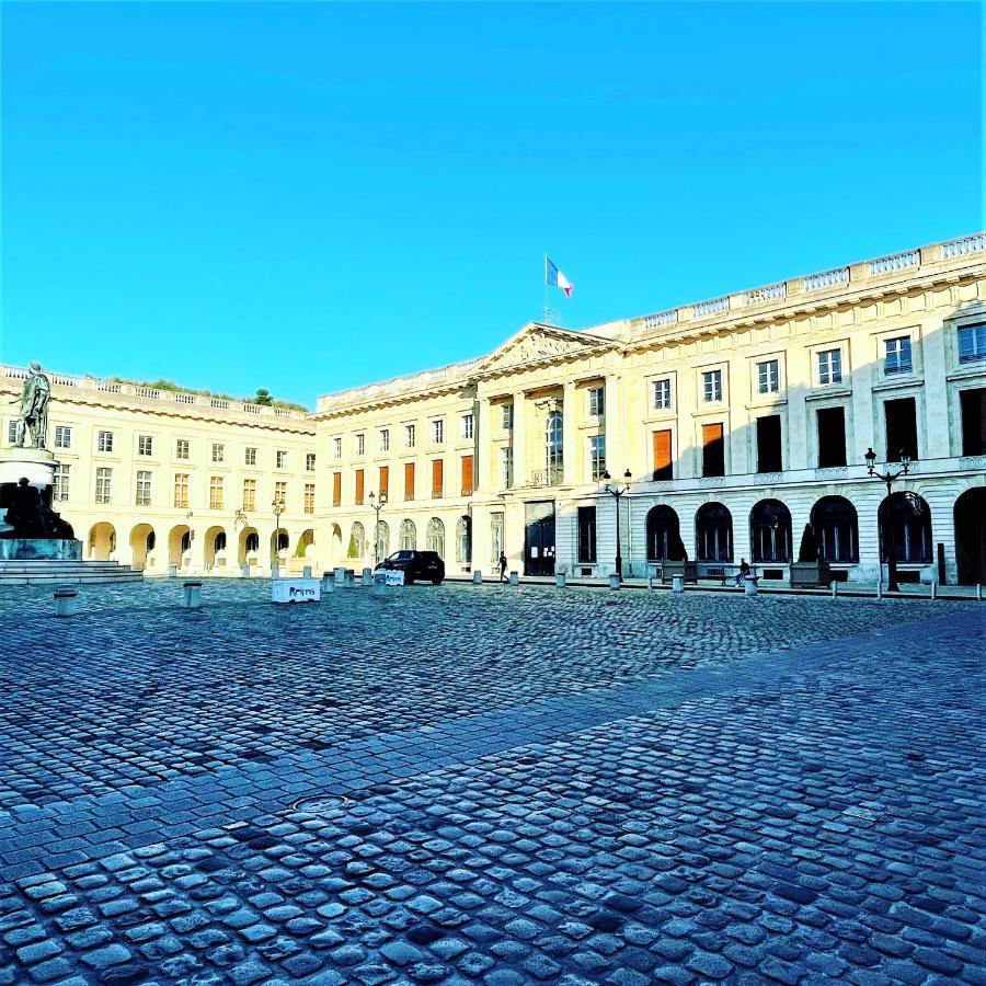Hyper-centre Place D'erlon Superbe Duplex Reims
